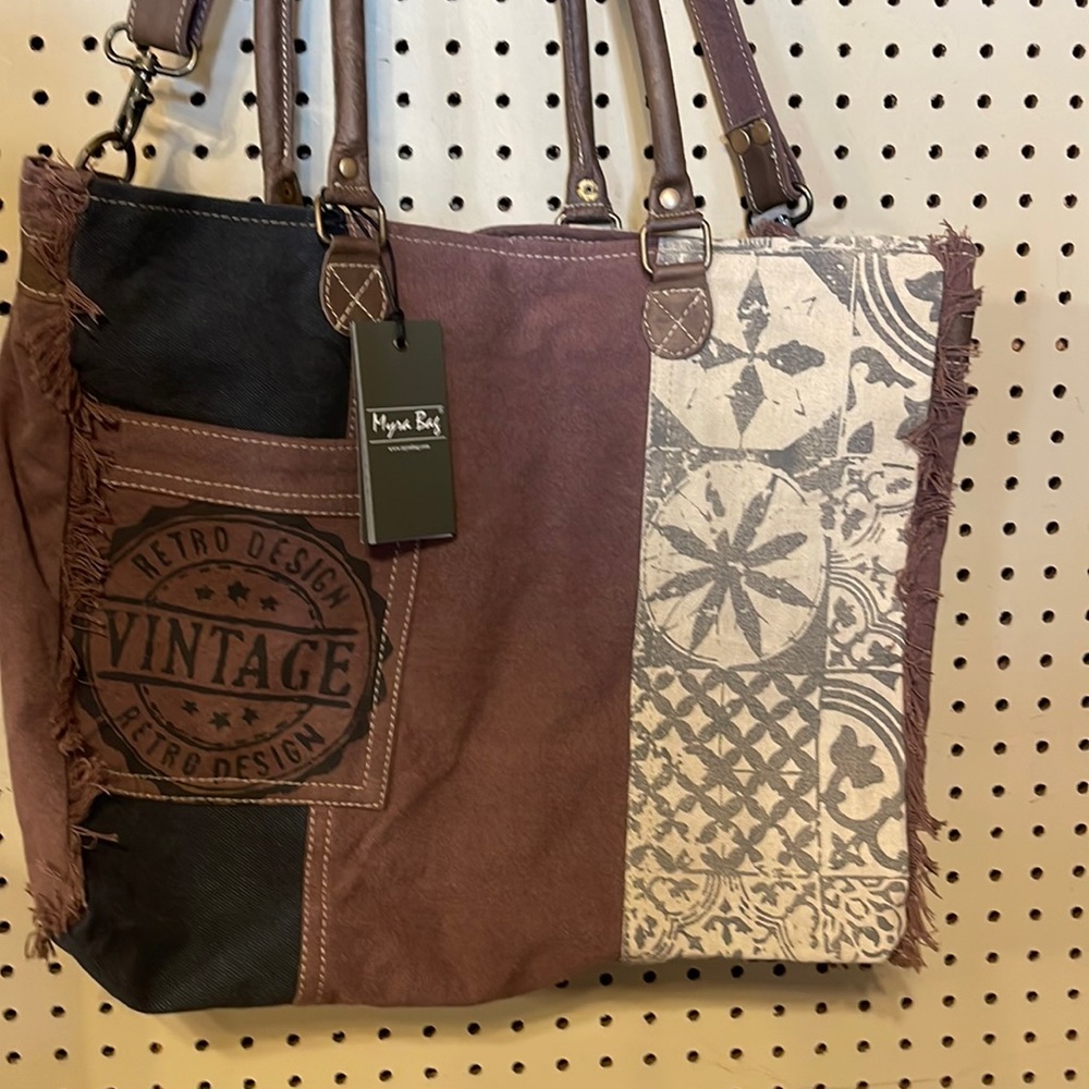 Mya weekender tote